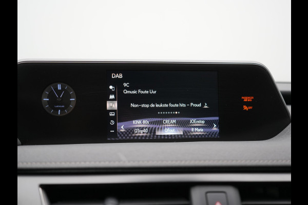 Lexus UX 300e Business 54 kWh 204pk Dealer O.H. | Adaptive Cruise | Camera | LED Koplampen | Lane Assist | Alcantara Sportstoelen | Virtual | DAB |