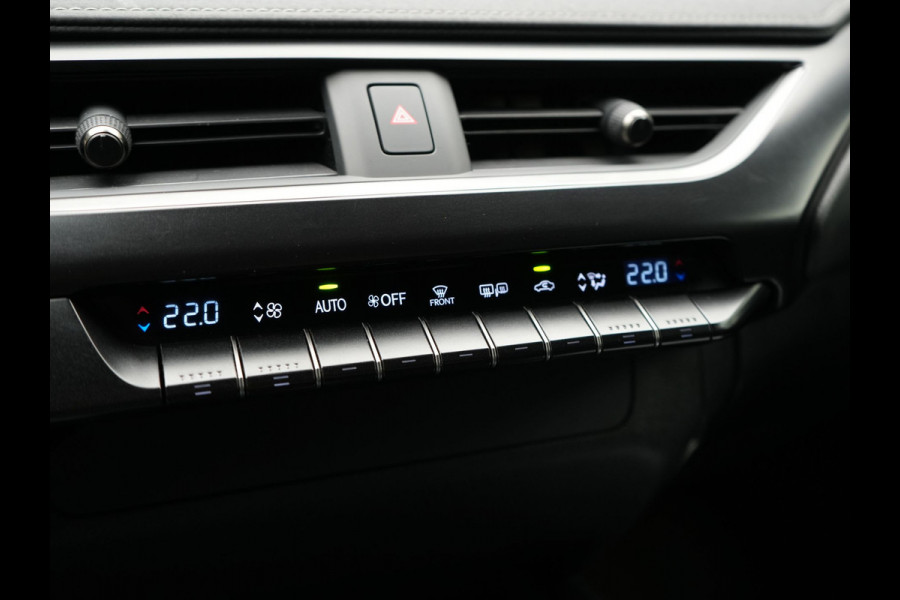 Lexus UX 300e Business 54 kWh 204pk Dealer O.H. | Adaptive Cruise | Camera | LED Koplampen | Lane Assist | Alcantara Sportstoelen | Virtual | DAB |