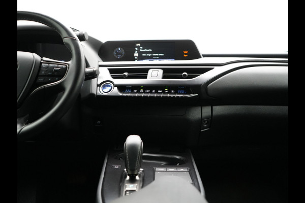 Lexus UX 300e Business 54 kWh 204pk Dealer O.H. | Adaptive Cruise | Camera | LED Koplampen | Lane Assist | Alcantara Sportstoelen | Virtual | DAB |
