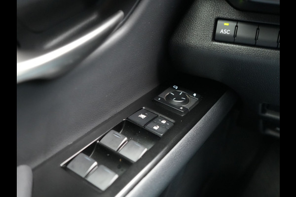 Lexus UX 300e Business 54 kWh 204pk Dealer O.H. | Adaptive Cruise | Camera | LED Koplampen | Lane Assist | Alcantara Sportstoelen | Virtual | DAB |