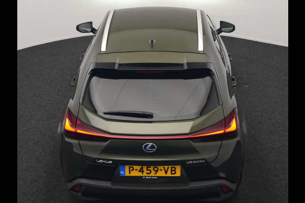 Lexus UX 300e Business 54 kWh 204pk Dealer O.H. | Adaptive Cruise | Camera | LED Koplampen | Lane Assist | Alcantara Sportstoelen | Virtual | DAB |
