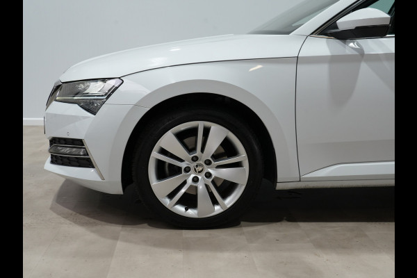 Škoda Superb Combi 1.4 TSI iV 204pk PHEV Business Edition Plus Trekhaak | Camera | Memory | Carplay | 18" | LED