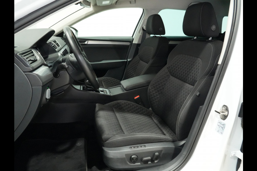 Škoda Superb Combi 1.4 TSI iV 204pk PHEV Business Edition Plus Trekhaak | Camera | Memory | Carplay | 18" | LED