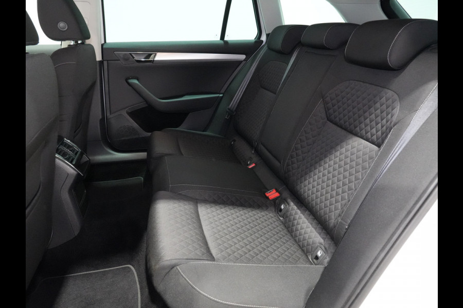 Škoda Superb Combi 1.4 TSI iV 204pk PHEV Business Edition Plus Trekhaak | Camera | Memory | Carplay | 18" | LED