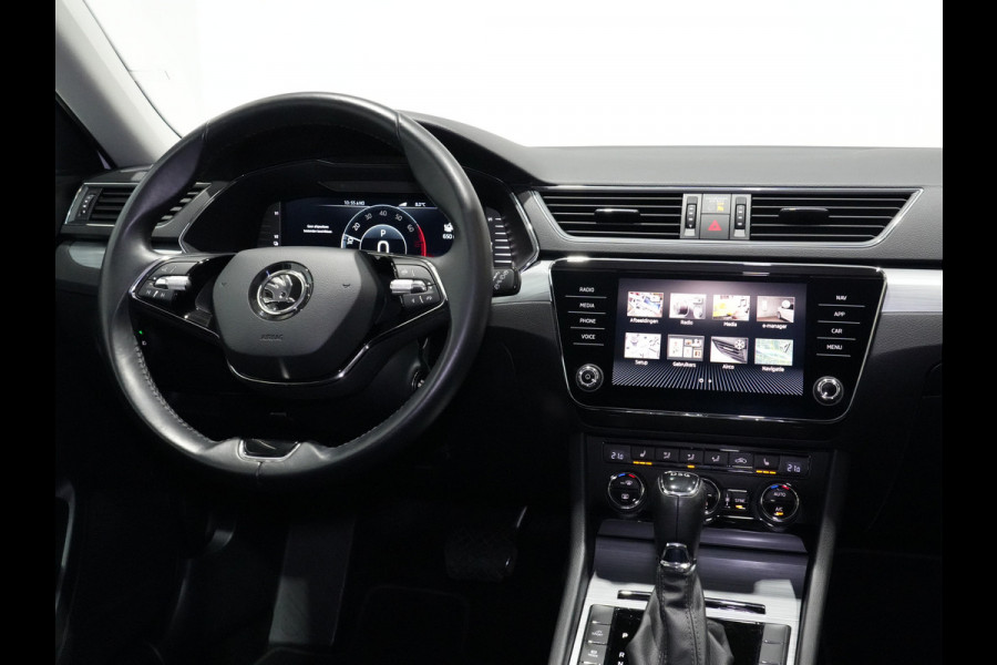 Škoda Superb Combi 1.4 TSI iV 204pk PHEV Business Edition Plus Trekhaak | Camera | Memory | Carplay | 18" | LED