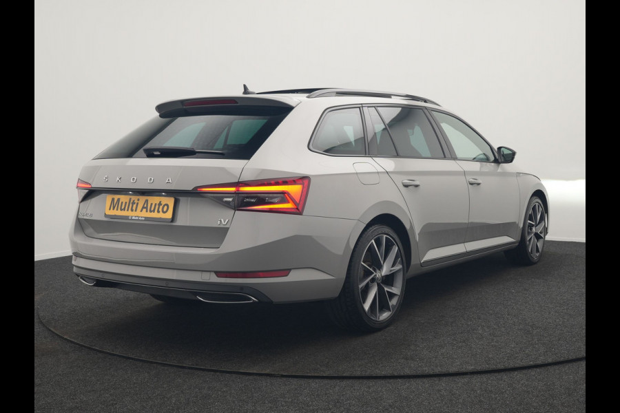 Škoda Superb Combi 1.4 TSI iV Sportline Business PHEV 218pk Dealer O.H. | Trekhaak Af Fabriek | Panodak | Adaptive Cruise | Camera | Alcantara Sportstoelen Verwarmd | Sfeerverlichting | Keyless | Stuur Verwarmd | Blis | Plug In Hybrid |