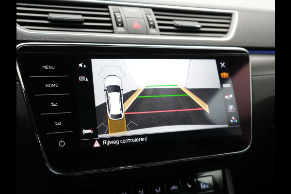 Škoda Superb Combi 1.4 TSI iV Sportline Business PHEV 218pk Dealer O.H. | Trekhaak Af Fabriek | Panodak | Adaptive Cruise | Camera | Alcantara Sportstoelen Verwarmd | Sfeerverlichting | Keyless | Stuur Verwarmd | Blis | Plug In Hybrid |