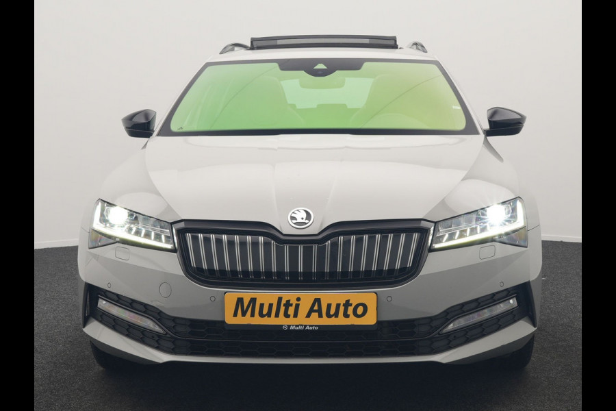 Škoda Superb Combi 1.4 TSI iV Sportline Business PHEV 218pk Dealer O.H. | Trekhaak Af Fabriek | Panodak | Adaptive Cruise | Camera | Alcantara Sportstoelen Verwarmd | Sfeerverlichting | Keyless | Stuur Verwarmd | Blis | Plug In Hybrid |
