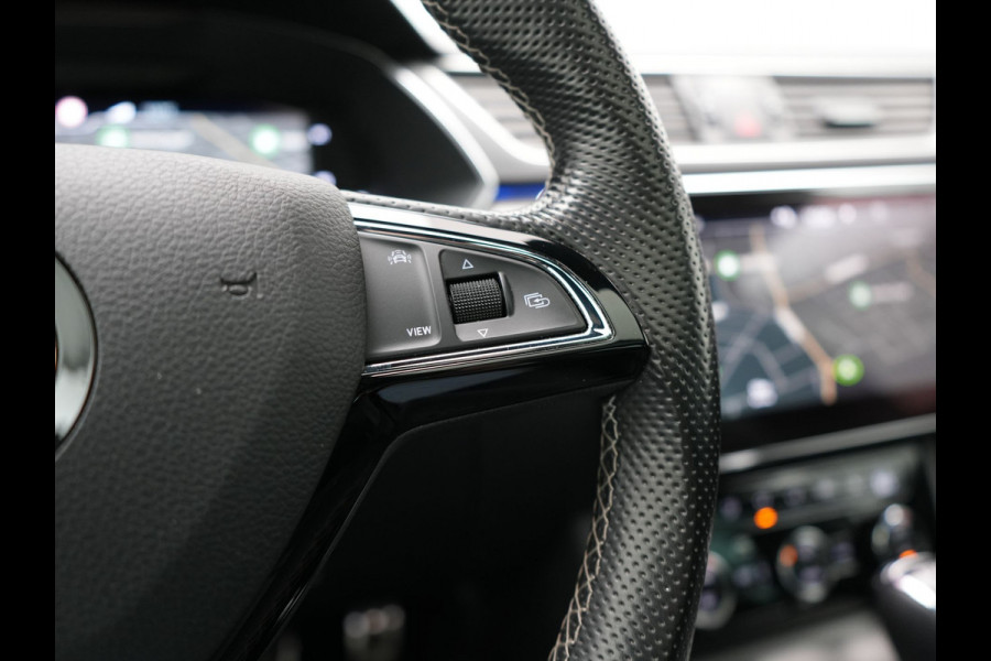 Škoda Superb Combi 1.4 TSI iV Sportline Business PHEV 218pk Dealer O.H. | Trekhaak Af Fabriek | Panodak | Adaptive Cruise | Camera | Alcantara Sportstoelen Verwarmd | Sfeerverlichting | Keyless | Stuur Verwarmd | Blis | Plug In Hybrid |