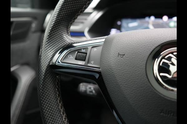 Škoda Superb Combi 1.4 TSI iV Sportline Business PHEV 218pk Dealer O.H. | Trekhaak Af Fabriek | Panodak | Adaptive Cruise | Camera | Alcantara Sportstoelen Verwarmd | Sfeerverlichting | Keyless | Stuur Verwarmd | Blis | Plug In Hybrid |