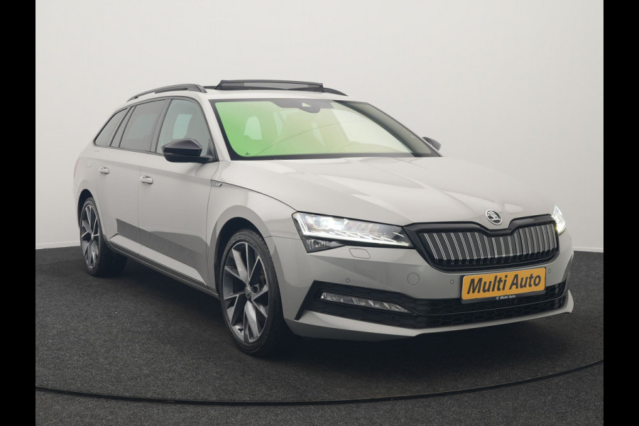 Škoda Superb Combi 1.4 TSI iV Sportline Business PHEV 218pk Dealer O.H. | Trekhaak Af Fabriek | Panodak | Adaptive Cruise | Camera | Alcantara Sportstoelen Verwarmd | Sfeerverlichting | Keyless | Stuur Verwarmd | Blis | Plug In Hybrid |