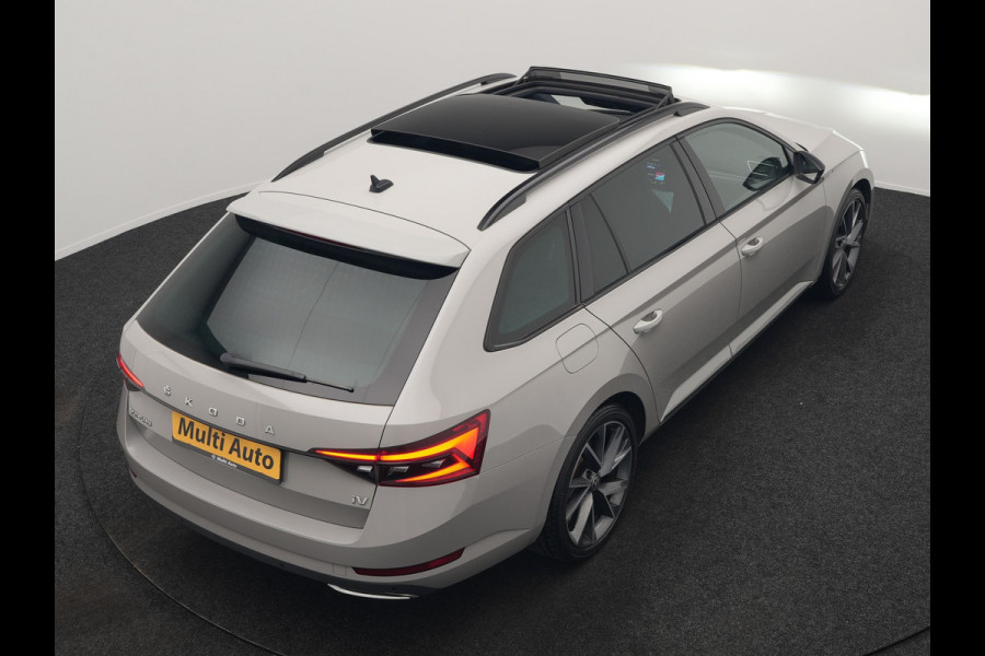Škoda Superb Combi 1.4 TSI iV Sportline Business PHEV 218pk Dealer O.H. | Trekhaak Af Fabriek | Panodak | Adaptive Cruise | Camera | Alcantara Sportstoelen Verwarmd | Sfeerverlichting | Keyless | Stuur Verwarmd | Blis | Plug In Hybrid |