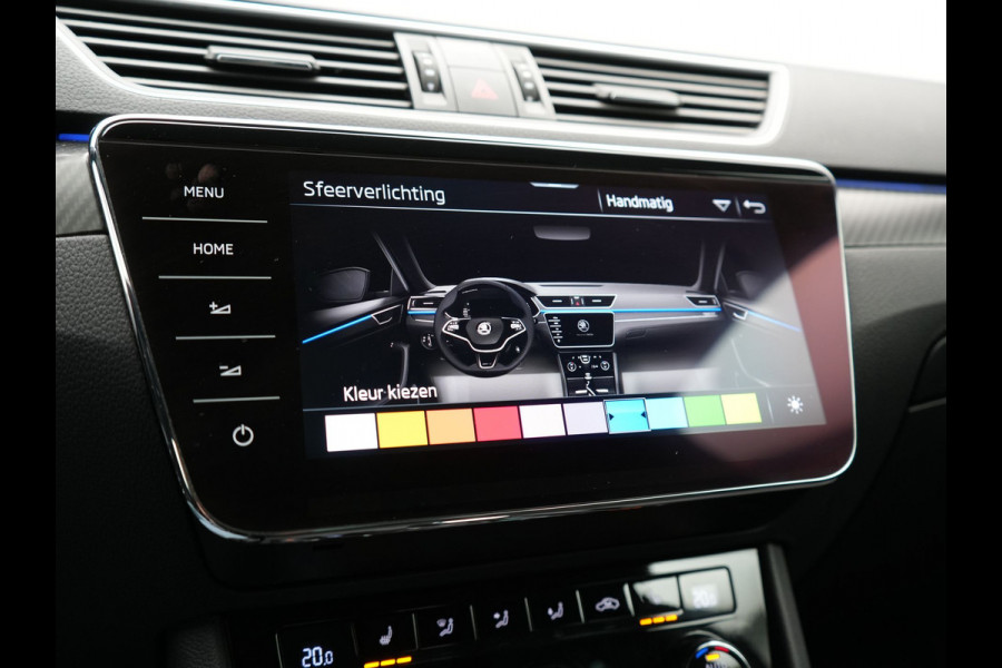 Škoda Superb Combi 1.4 TSI iV Sportline Business PHEV 218pk Dealer O.H. | Trekhaak Af Fabriek | Panodak | Adaptive Cruise | Camera | Alcantara Sportstoelen Verwarmd | Sfeerverlichting | Keyless | Stuur Verwarmd | Blis | Plug In Hybrid |