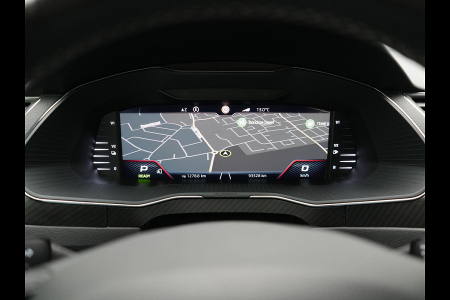 Škoda Superb Combi 1.4 TSI iV Sportline Business PHEV 218pk Dealer O.H. | Trekhaak Af Fabriek | Panodak | Adaptive Cruise | Camera | Alcantara Sportstoelen Verwarmd | Sfeerverlichting | Keyless | Stuur Verwarmd | Blis | Plug In Hybrid |