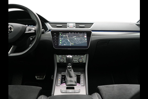 Škoda Superb Combi 1.4 TSI iV Sportline Business PHEV 218pk Dealer O.H. | Trekhaak Af Fabriek | Panodak | Adaptive Cruise | Camera | Alcantara Sportstoelen Verwarmd | Sfeerverlichting | Keyless | Stuur Verwarmd | Blis | Plug In Hybrid |