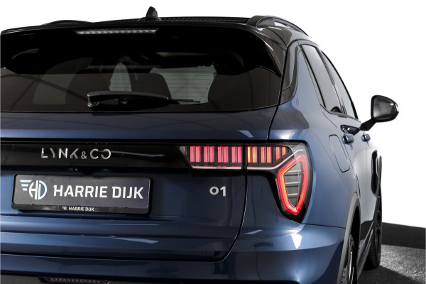 Lynk & Co 01 1.5 PHEV 261PK MY22 | Black Pakket | 360 Camera | 7.4 kWh Boordlader | S/K-panodak | Adapt. Cruise | Memory | Elek. klep | LM 20" | 5306