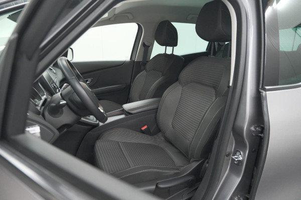 Renault Scénic TCe 140 EDC Intens | Navigatie | Apple Carplay | Parkeersensoren | Cruise Control