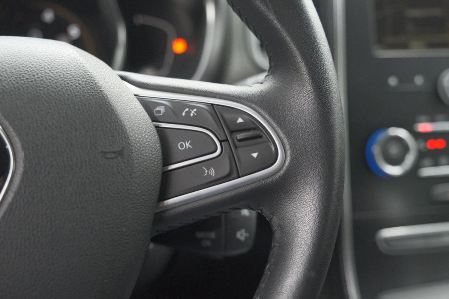 Renault Scénic TCe 140 EDC Intens | Navigatie | Apple Carplay | Parkeersensoren | Cruise Control