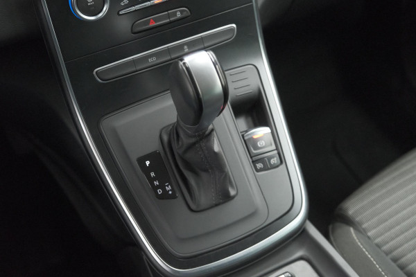 Renault Scénic TCe 140 EDC Intens | Navigatie | Apple Carplay | Parkeersensoren | Cruise Control