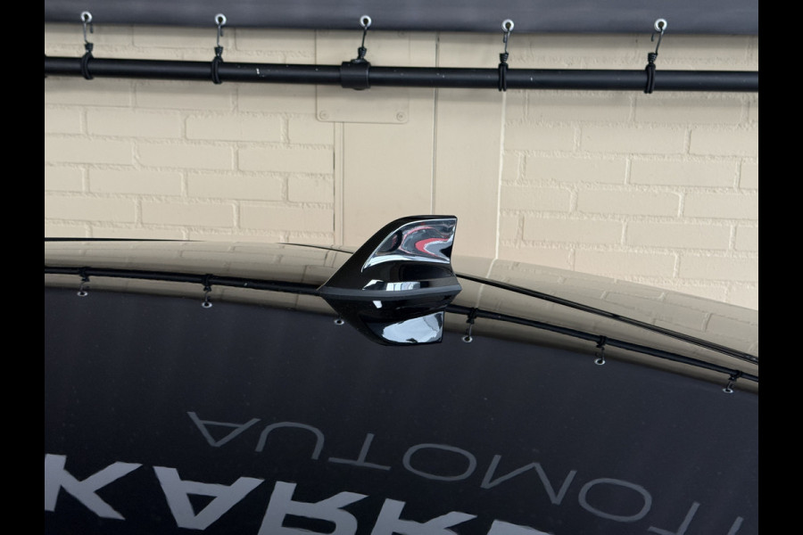 Renault Captur 1.3 TCe mild hybrid 160 Rive Gauche | Groot navi | 18" | Stoelverwarming | 360 Camera | PDC | Led 100% Dealer onderhouden!