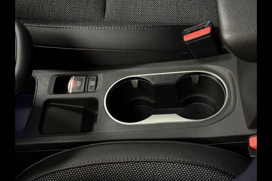 Renault Captur 1.3 TCe mild hybrid 160 Rive Gauche | Groot navi | 18" | Stoelverwarming | 360 Camera | PDC | Led 100% Dealer onderhouden!