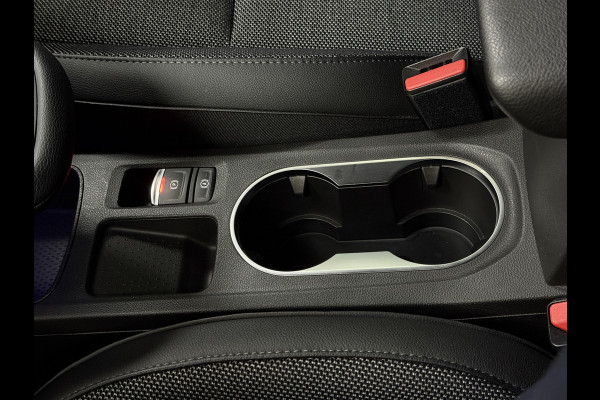 Renault Captur 1.3 TCe mild hybrid 160 Rive Gauche | Groot navi | 18" | Stoelverwarming | 360 Camera | PDC | Led 100% Dealer onderhouden!