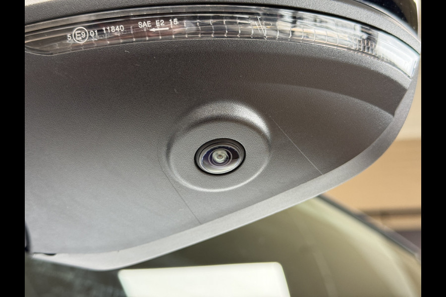 Renault Captur 1.3 TCe mild hybrid 160 Rive Gauche | Groot navi | 18" | Stoelverwarming | 360 Camera | PDC | Led 100% Dealer onderhouden!