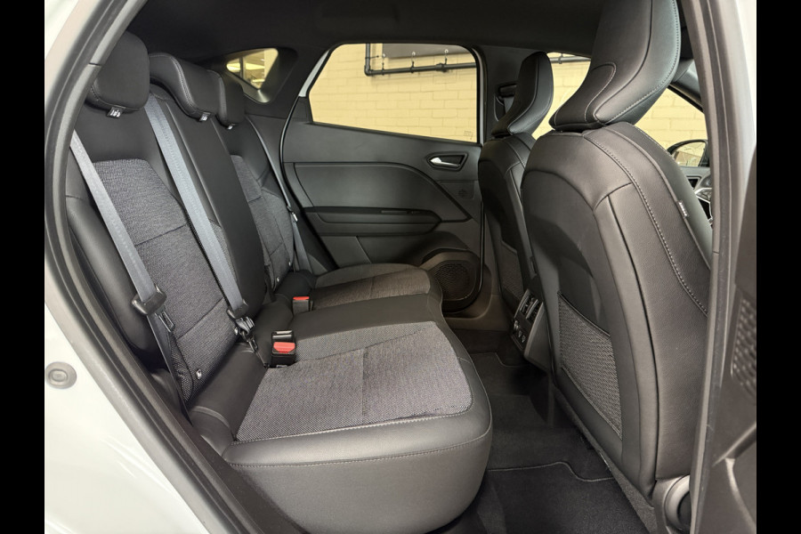 Renault Captur 1.3 TCe mild hybrid 160 Rive Gauche | Groot navi | 18" | Stoelverwarming | 360 Camera | PDC | Led 100% Dealer onderhouden!