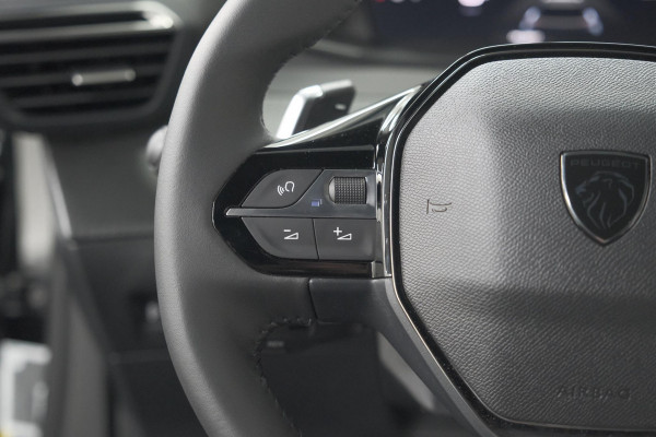 Peugeot 2008 1.2 Hybrid 145 Allure | 360 Camera | Adaptieve Cruise Control | Dodehoekdetectie | Apple Carplay