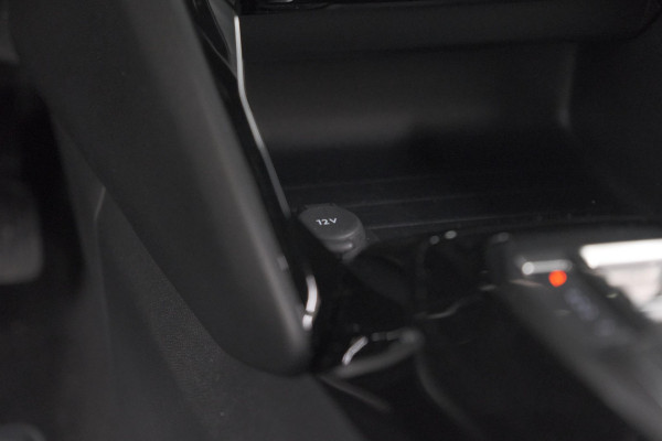 Peugeot 2008 1.2 Hybrid 145 Allure | 360 Camera | Adaptieve Cruise Control | Dodehoekdetectie | Apple Carplay