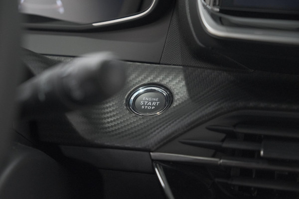 Peugeot 2008 1.2 Hybrid 145 Allure | 360 Camera | Adaptieve Cruise Control | Dodehoekdetectie | Apple Carplay