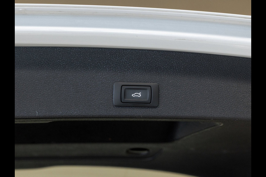 Audi Q2 35 TFSI Advanced edition / 150pk / Stoelverwarming / Adaptieve cruise control / Elektrische achterklep /