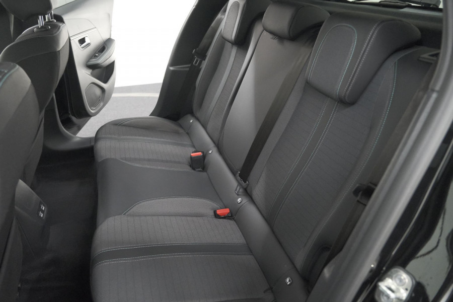 Peugeot e-208 EV Allure 50 kWh | 3 Faselaadfunctie | Apple Carplay | Parkeersensoren | Climate Control