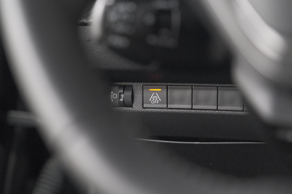 Peugeot e-208 EV Allure 50 kWh | 3 Faselaadfunctie | Apple Carplay | Parkeersensoren | Climate Control