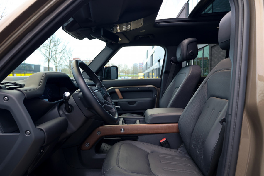 Land Rover Defender 110 3.0 P400 110 X . | NAP | FULL OPTION! | €153.798 NP! | 22'' URBAN | MERIDIAN SURROUND | STANDKACHEL | ELEK TREKHAAK |