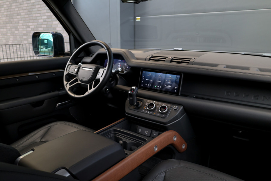 Land Rover Defender 110 3.0 P400 110 X . | NAP | FULL OPTION! | €153.798 NP! | 22'' URBAN | MERIDIAN SURROUND | STANDKACHEL | ELEK TREKHAAK |