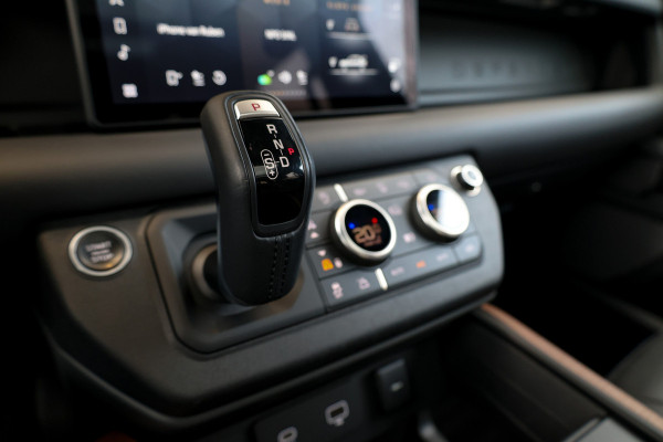 Land Rover Defender 110 3.0 P400 110 X . | NAP | FULL OPTION! | €153.798 NP! | 22'' URBAN | MERIDIAN SURROUND | STANDKACHEL | ELEK TREKHAAK |