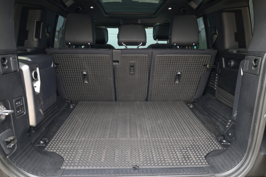 Land Rover Defender 110 3.0 P400 110 X . | NAP | FULL OPTION! | €153.798 NP! | 22'' URBAN | MERIDIAN SURROUND | STANDKACHEL | ELEK TREKHAAK |