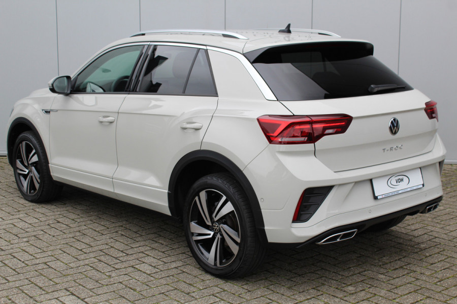 Volkswagen T-Roc 1.5-150pk R-Line Edition DSG-AUTOMAAT ! Gun u het comfort van een automaat ! Slechts 19.000km ! Stoel- en voorraamverw., IQ-light, Adaptieve cruise cntrl, Navigatie by Apple Carplay/Android auto, Autm. airco dual, Camera, Elektr. achterklep etc.