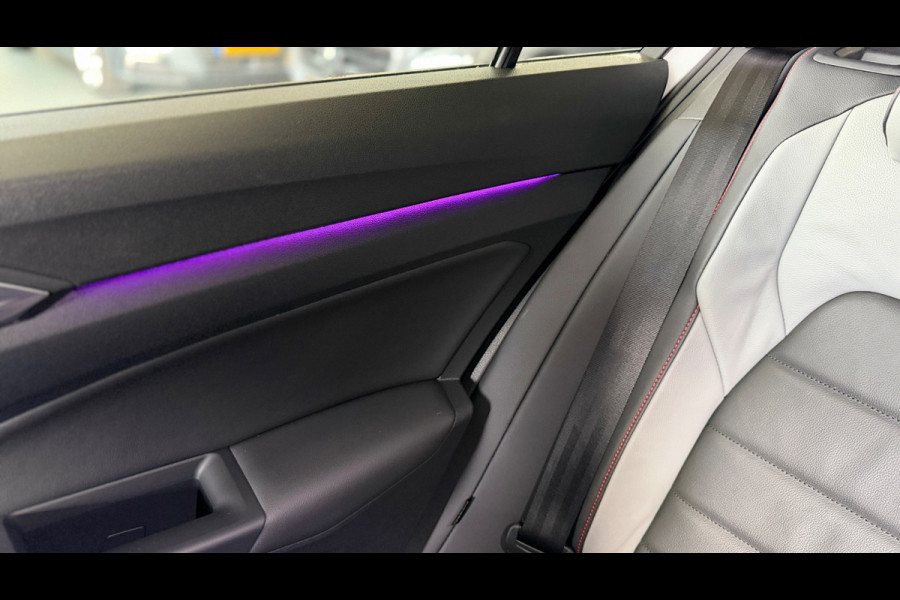 Volkswagen Golf 2.0 TSI GTI Panoramadak Leer Stoelverwarming/Verkoeling Camera Keyless entry