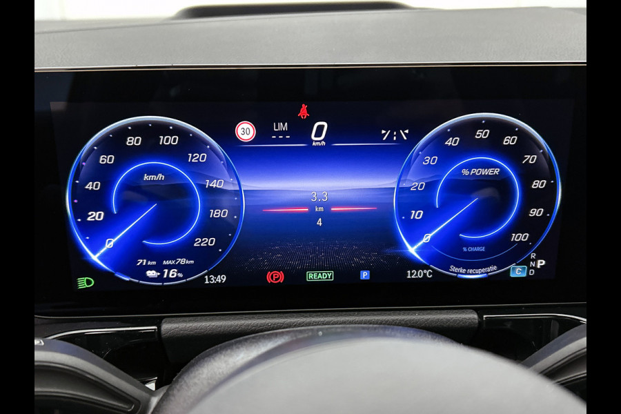 Mercedes-Benz EQA 250+ Business Solution AMG 71 kWh | Winterpakket | Nightpakket | GUARD 360° Plus | DISTRONIC | Smartphone integratie | Panoramaschuifdak | Stuurwielpaddles |