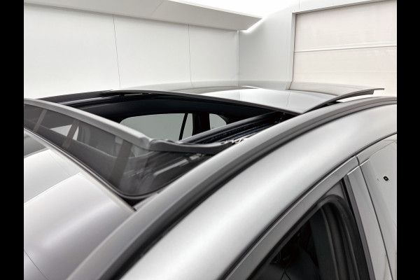 Mercedes-Benz EQA 250+ Business Solution AMG 71 kWh | Winterpakket | Nightpakket | GUARD 360° Plus | DISTRONIC | Smartphone integratie | Panoramaschuifdak | Stuurwielpaddles |