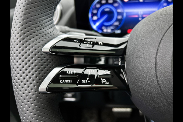 Mercedes-Benz EQA 250+ Business Solution AMG 71 kWh | Winterpakket | Nightpakket | GUARD 360° Plus | DISTRONIC | Smartphone integratie | Panoramaschuifdak | Stuurwielpaddles |