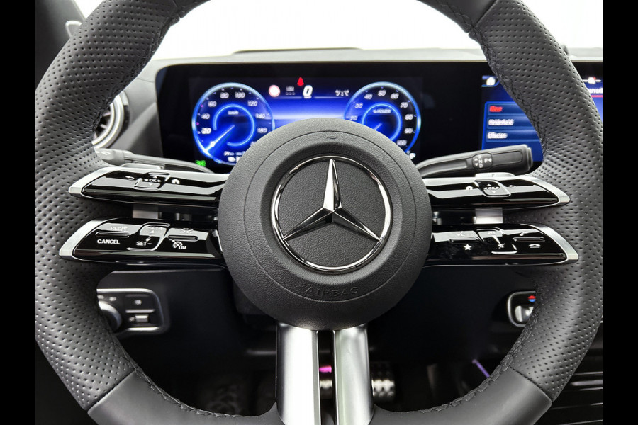 Mercedes-Benz EQA 250+ Business Solution AMG 71 kWh | Winterpakket | Nightpakket | GUARD 360° Plus | DISTRONIC | Smartphone integratie | Panoramaschuifdak | Stuurwielpaddles |