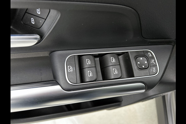 Mercedes-Benz EQA 250+ Business Solution AMG 71 kWh | Winterpakket | Nightpakket | GUARD 360° Plus | DISTRONIC | Smartphone integratie | Panoramaschuifdak | Stuurwielpaddles |