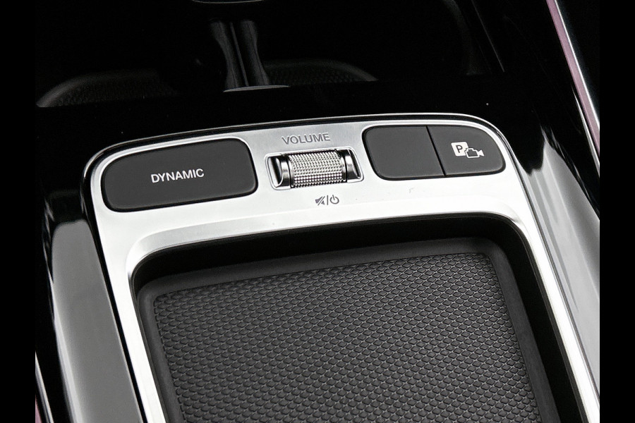 Mercedes-Benz EQA 250+ Business Solution AMG 71 kWh | Winterpakket | Nightpakket | GUARD 360° Plus | DISTRONIC | Smartphone integratie | Panoramaschuifdak | Stuurwielpaddles |