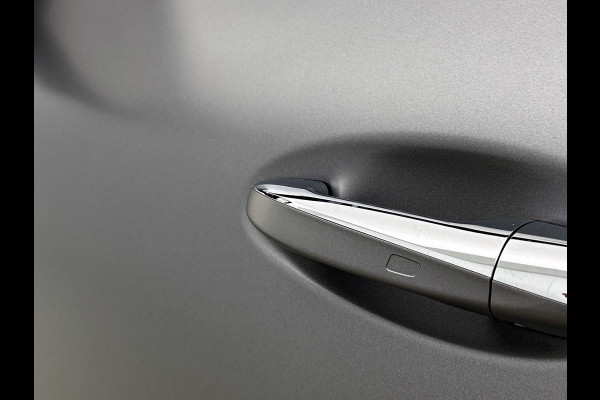 Mercedes-Benz EQA 250+ Business Solution AMG 71 kWh | Winterpakket | Nightpakket | GUARD 360° Plus | DISTRONIC | Smartphone integratie | Panoramaschuifdak | Stuurwielpaddles |
