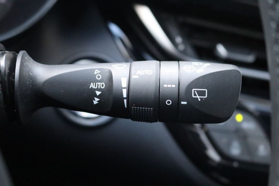 Toyota C-HR 1.8 Hybrid 122PK Automaat Dynamic Trekhaak/Navigatie/Camera/Stoelverwarming