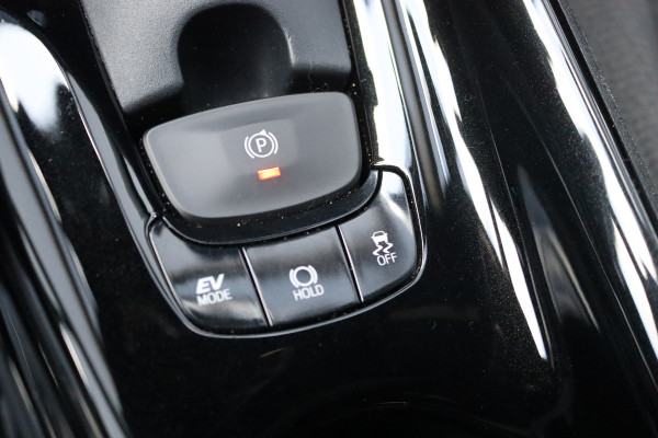 Toyota C-HR 1.8 Hybrid 122PK Automaat Dynamic Trekhaak/Navigatie/Camera/Stoelverwarming