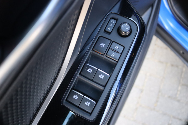 Toyota C-HR 1.8 Hybrid 122PK Automaat Dynamic Trekhaak/Navigatie/Camera/Stoelverwarming